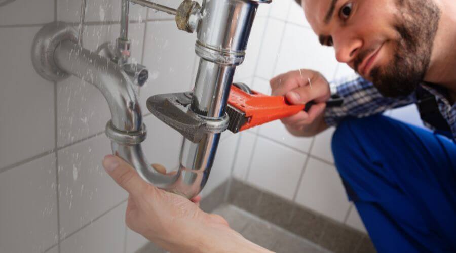 Leaking toilet repair in Fort Washakie, WY